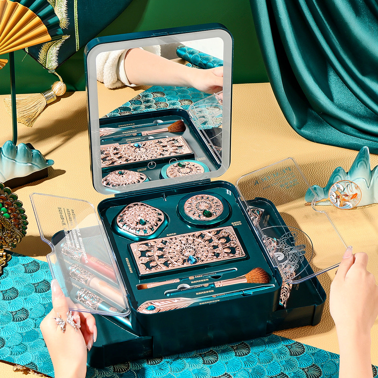 Phoenix Charm Limited-Edition Beauty Gift Box with Mirror – Mellow Cos